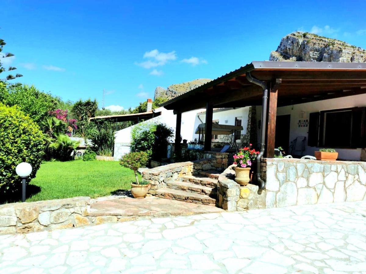 Villa Hibiscus กัสเตลลัมมาเร เดล โกลโฟ ภายนอก รูปภาพ